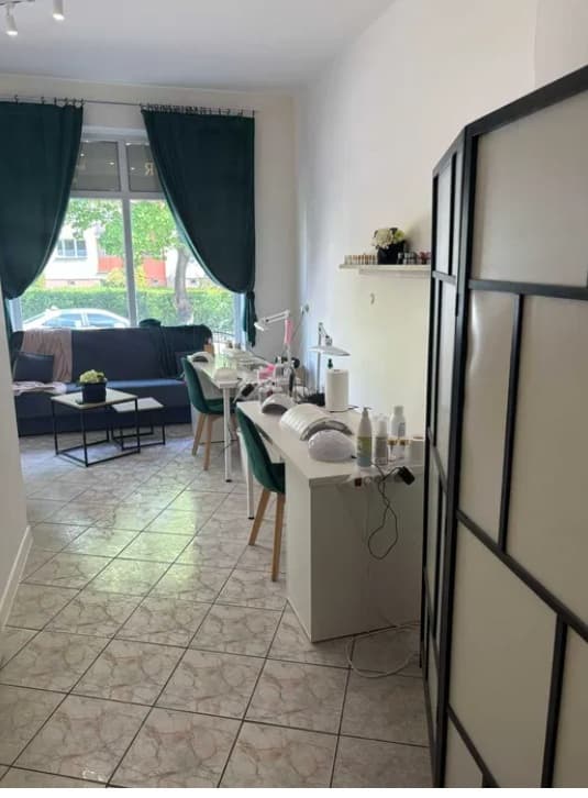 Likwidacja salonu manicure pedicure rzęsy – Sprzedam wyposażenie 19tys