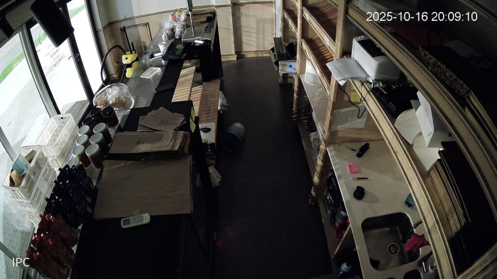 sprzedam cztery punktu sprzedaży wyrobów piekarniczych i cukierniczych