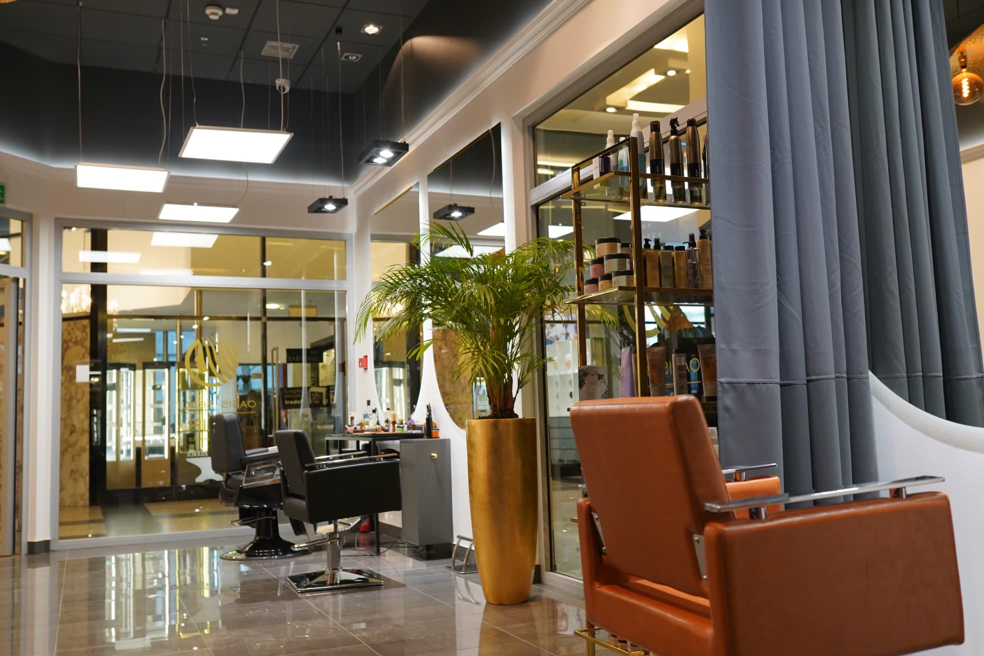 Luksusowy Salon Fryzjersko-kosmetyczny Premium - 1